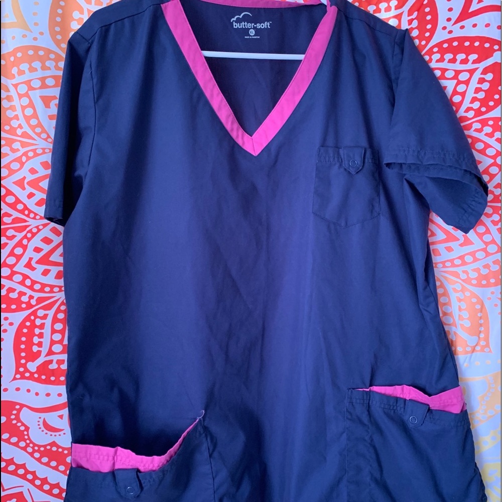 XL ButterSoft navy blue scrub top